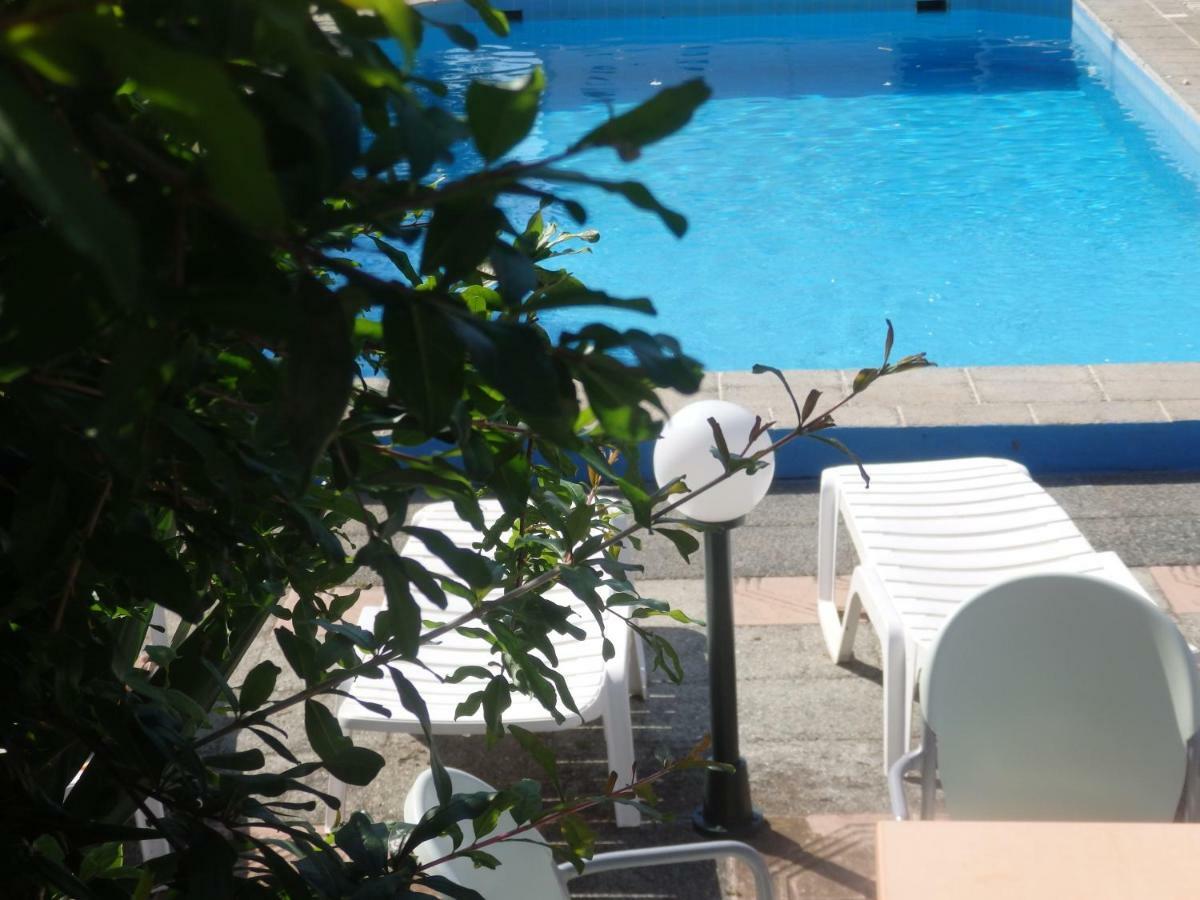 Kallithea  George Apartments מראה חיצוני תמונה